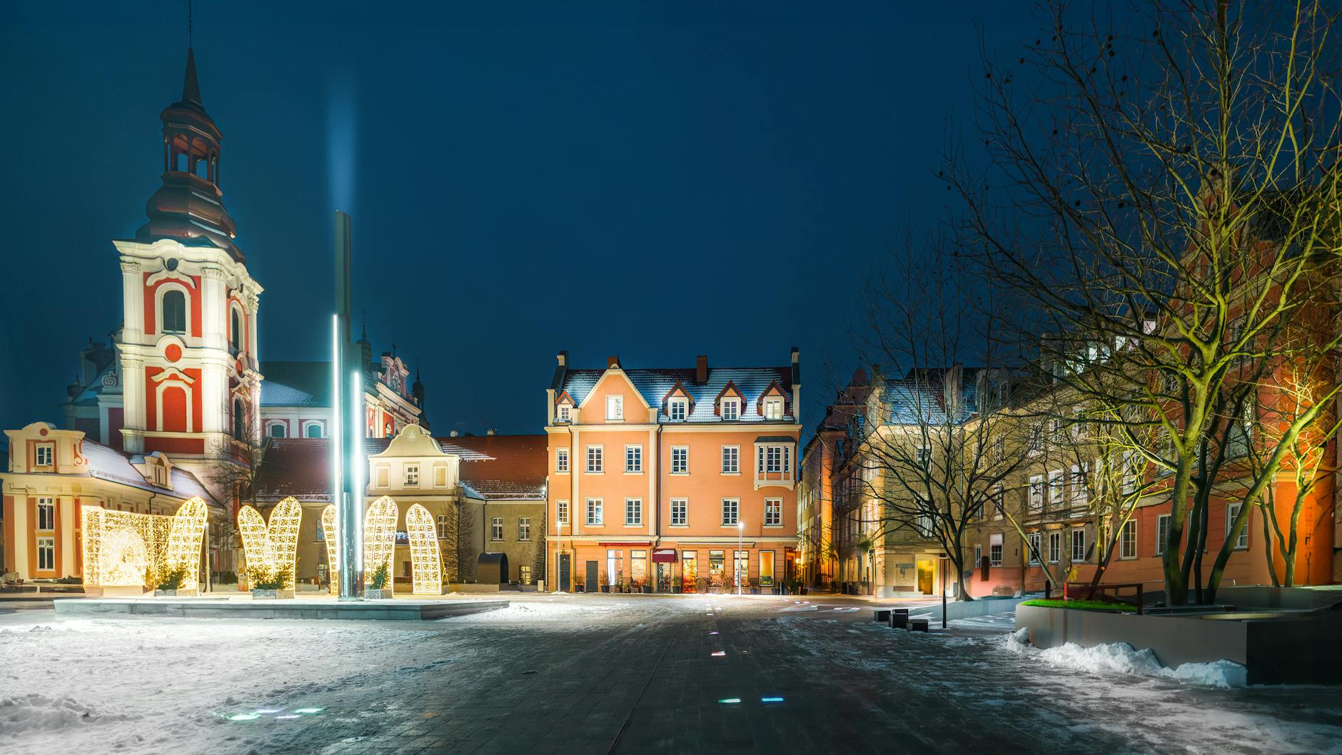 Wizualizacja lub zdjęcie przedstawiające Stary Rynek w Pucku, symbolizujące projekt "Stary Rynek 2026" i jego potencjał rozwojowy.